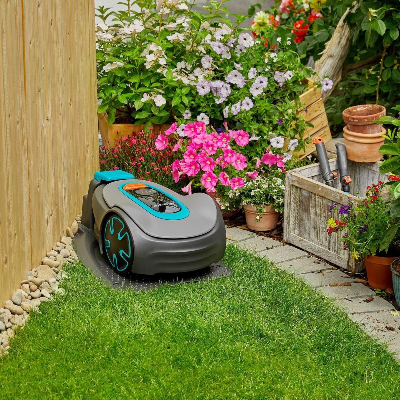Gardena Sileno Minimo 250 Robotic Lawnmower